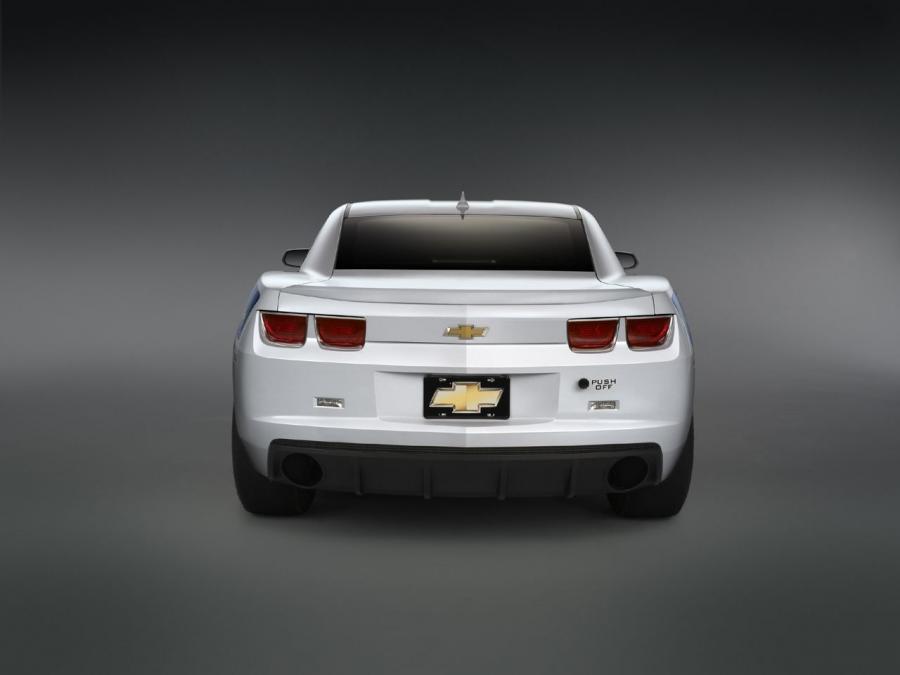  Chevrolet Camaro COPO Concept 2012 года  (фото 12 из 24)